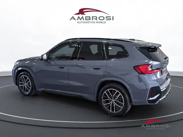 BMW X1 view 3