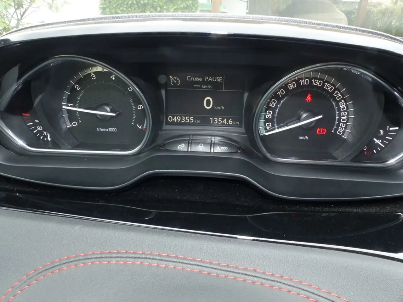 Peugeot 208 208 — photo 9