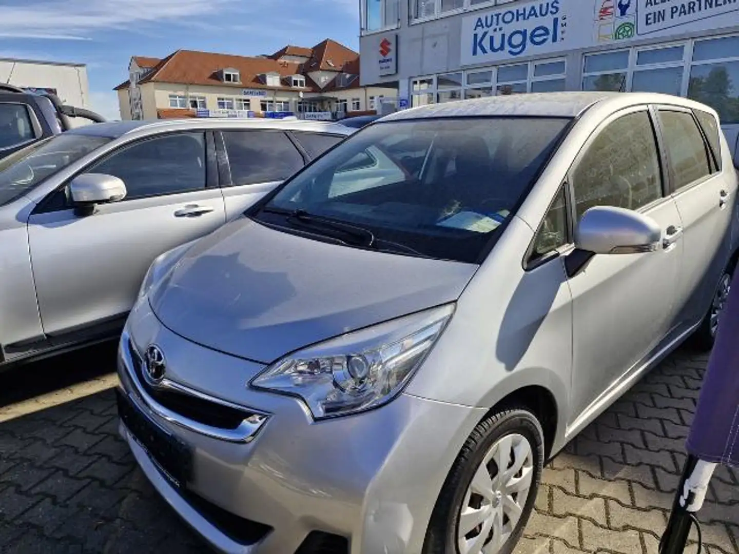 Toyota Verso-S 1.3 Cool Argent - 2