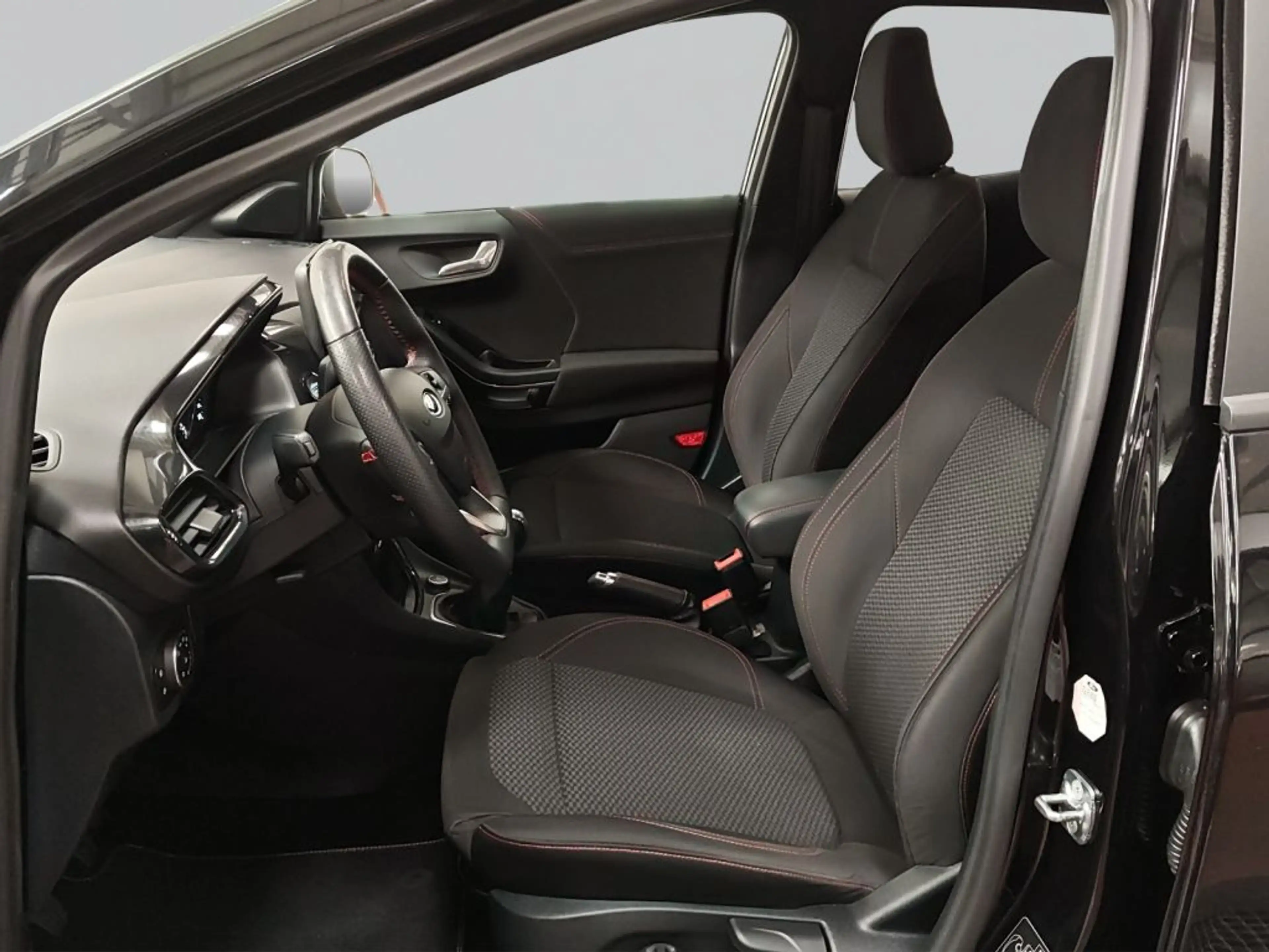 Ford Puma 1.0 EcoBoost Hybrid ST-LINE DESIGN — photo 3