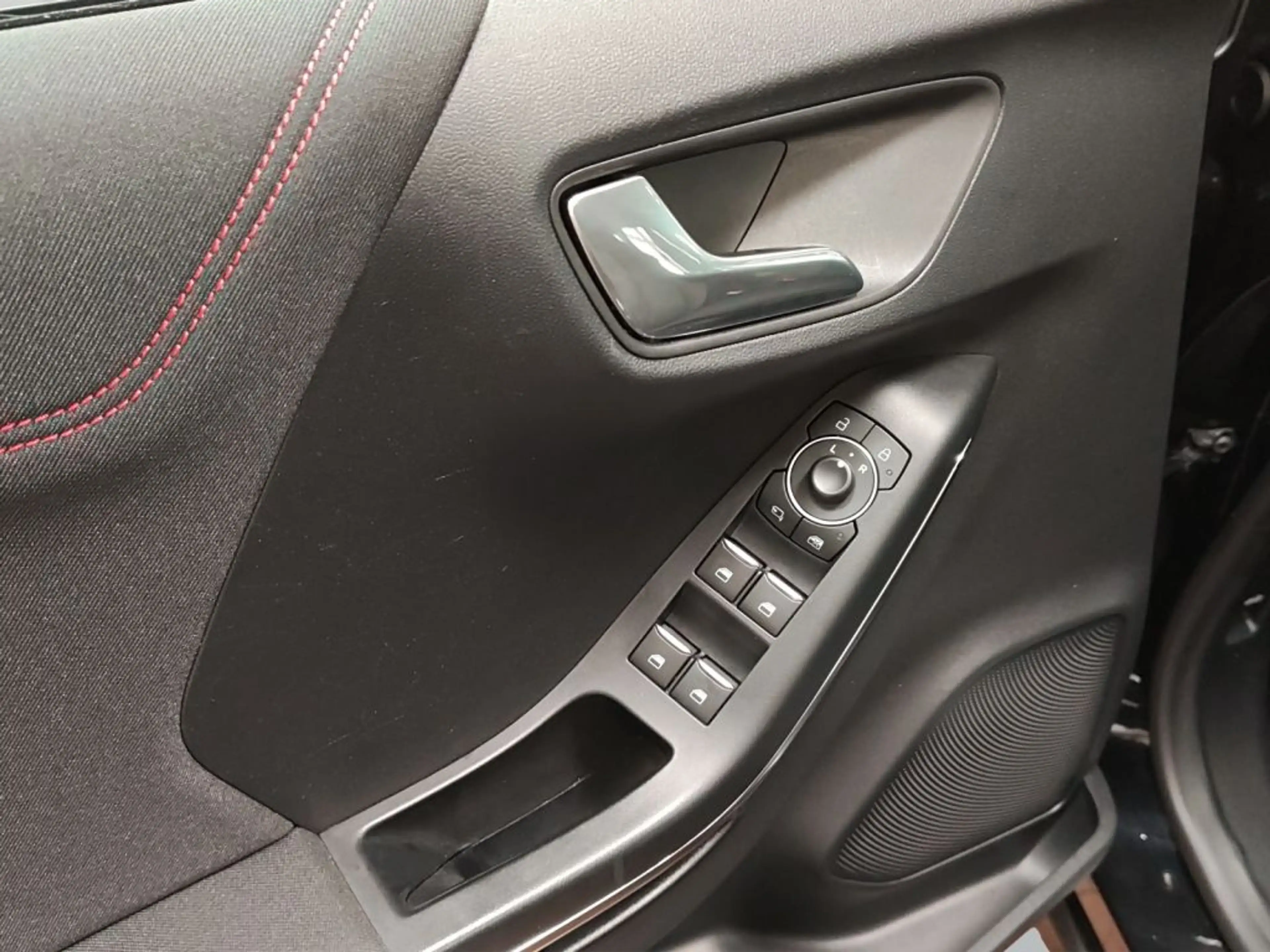 Ford Puma 1.0 EcoBoost Hybrid ST-LINE DESIGN — photo 11