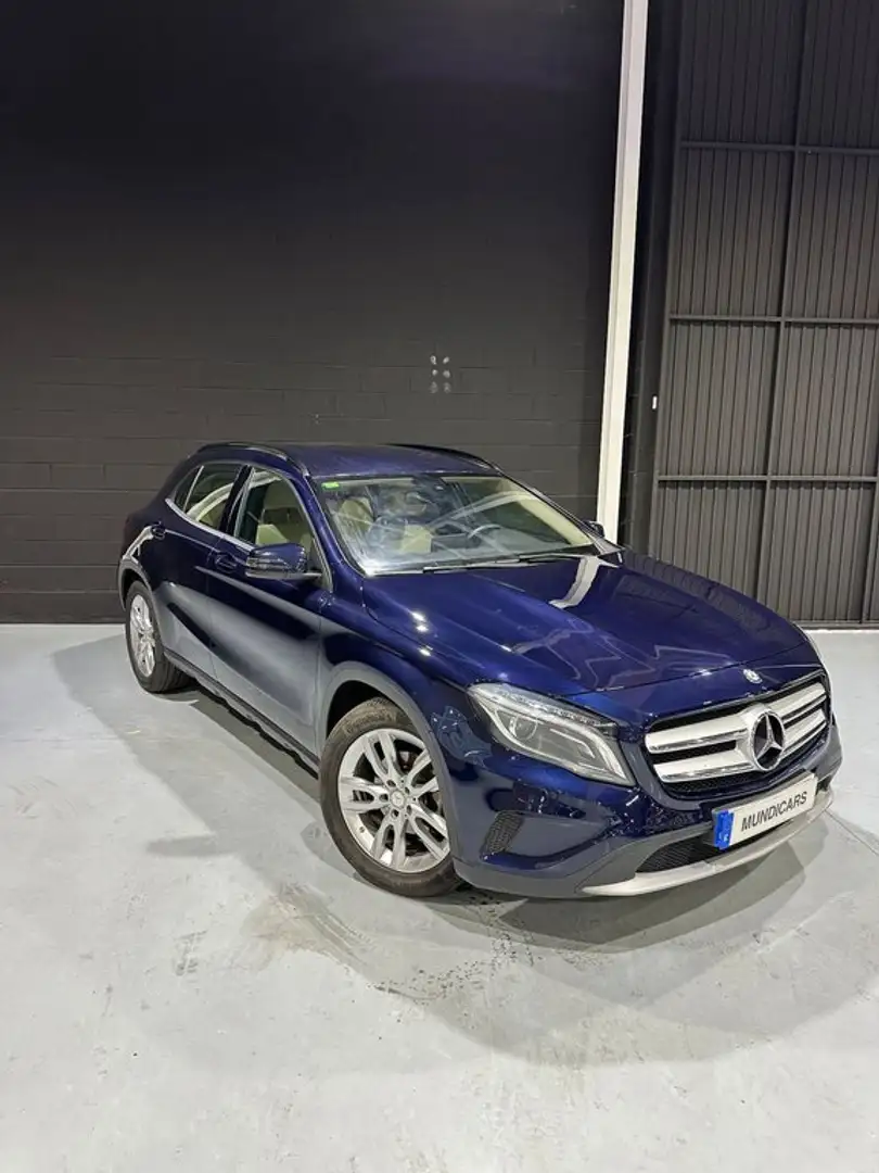 Mercedes-Benz GLA 200 d Style Azul - 2