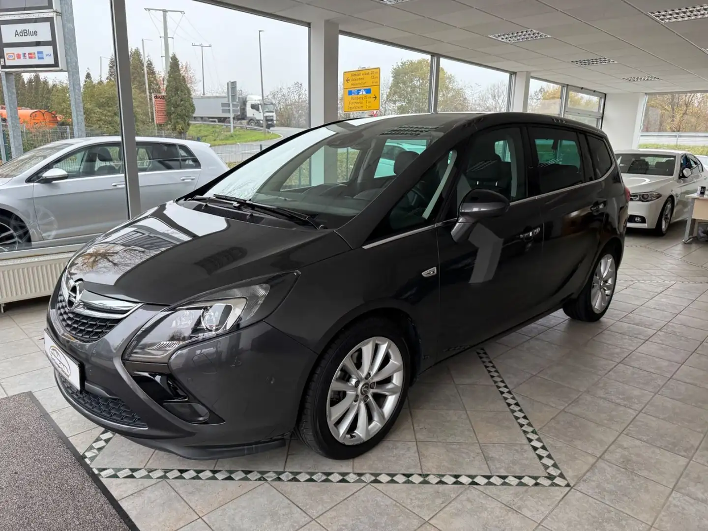 Opel Zafira C Tourer Innovation VOLL 1.HAND 7-SITZER! Grau - 1