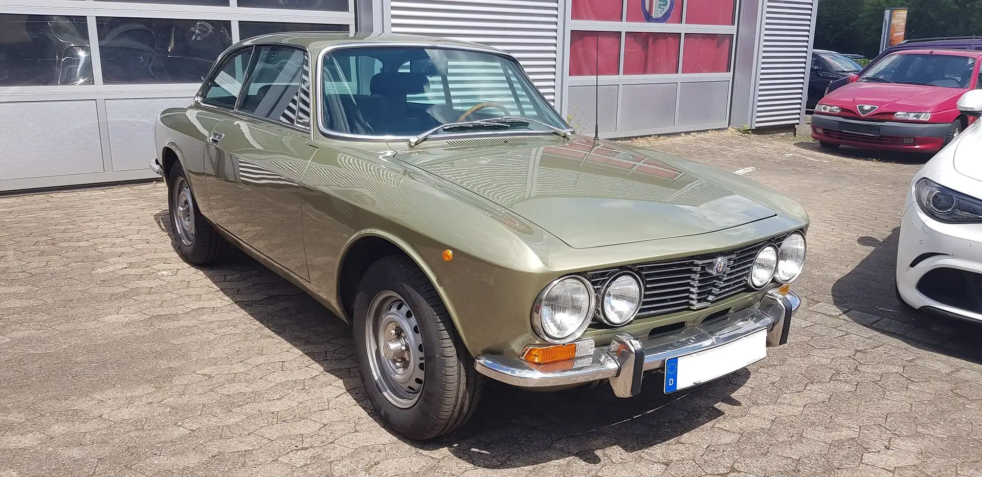 Alfa Romeo 2000 Coupe  "BERTONE"   - 1. Hand - Zöld - 2