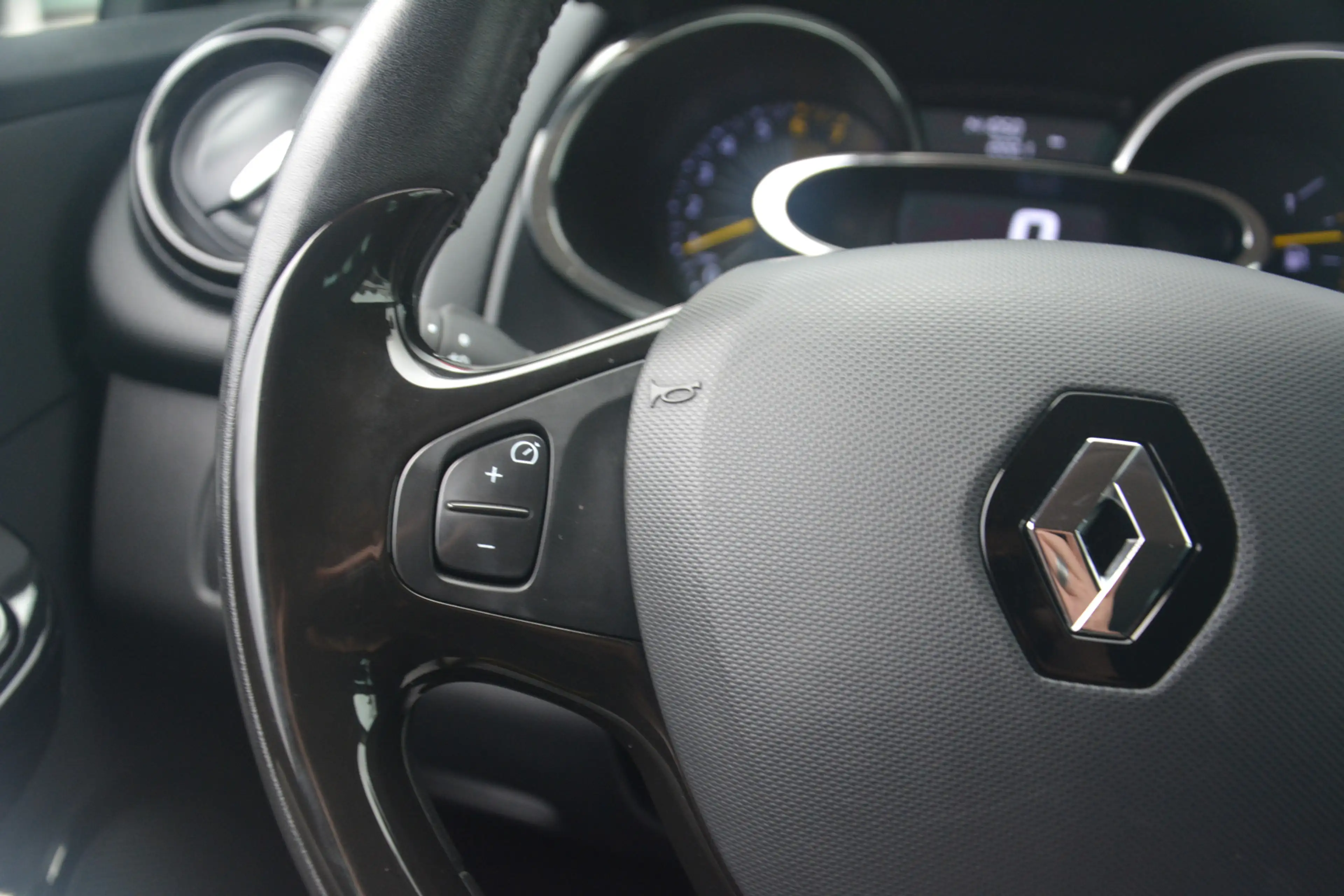 Renault Clio 0.9 TCe Expression | Navigatie | Trekhaak | Airco — photo 12