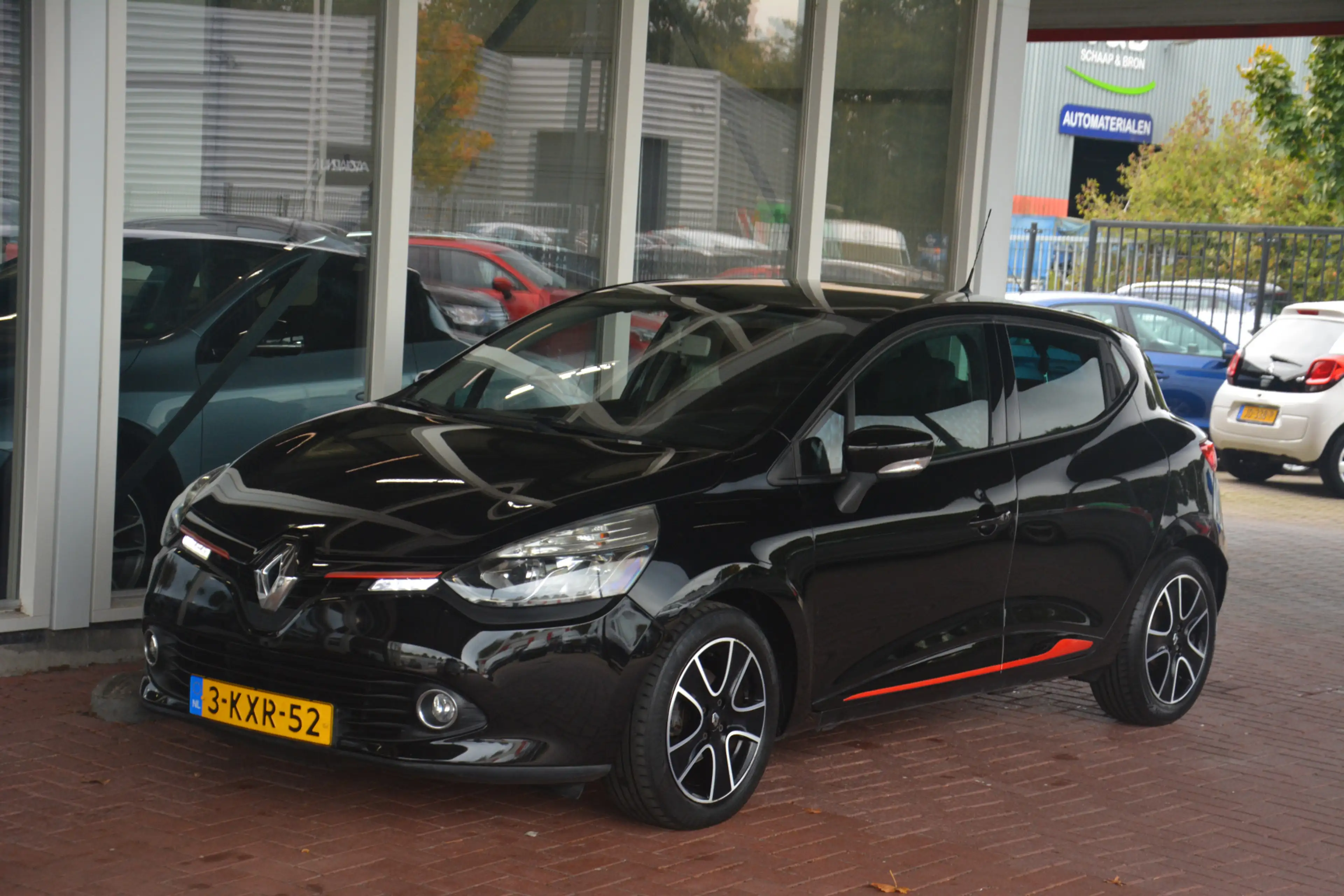 Renault Clio 0.9 TCe Expression | Navigatie | Trekhaak | Airco — photo 27