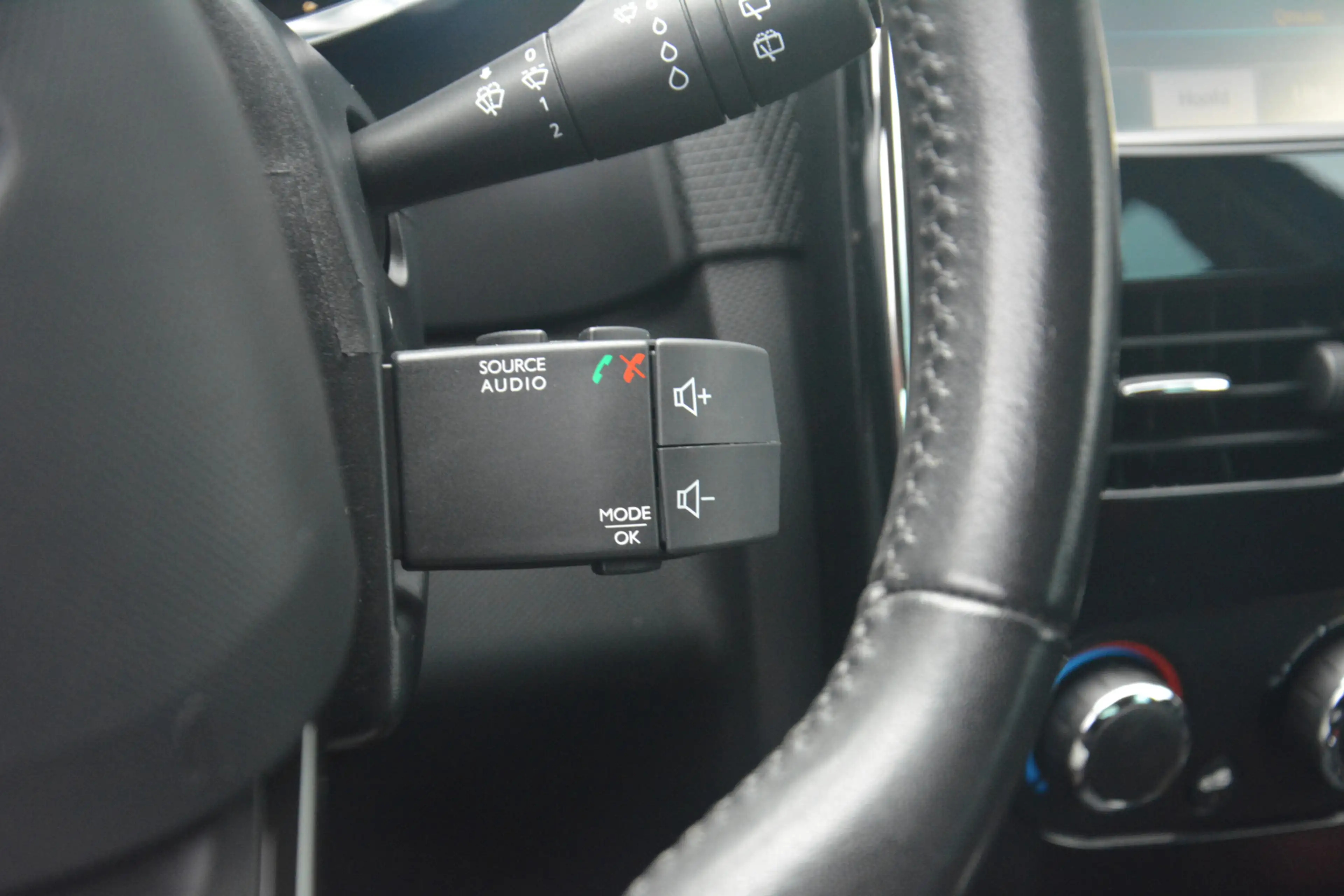 Renault Clio 0.9 TCe Expression | Navigatie | Trekhaak | Airco — photo 14