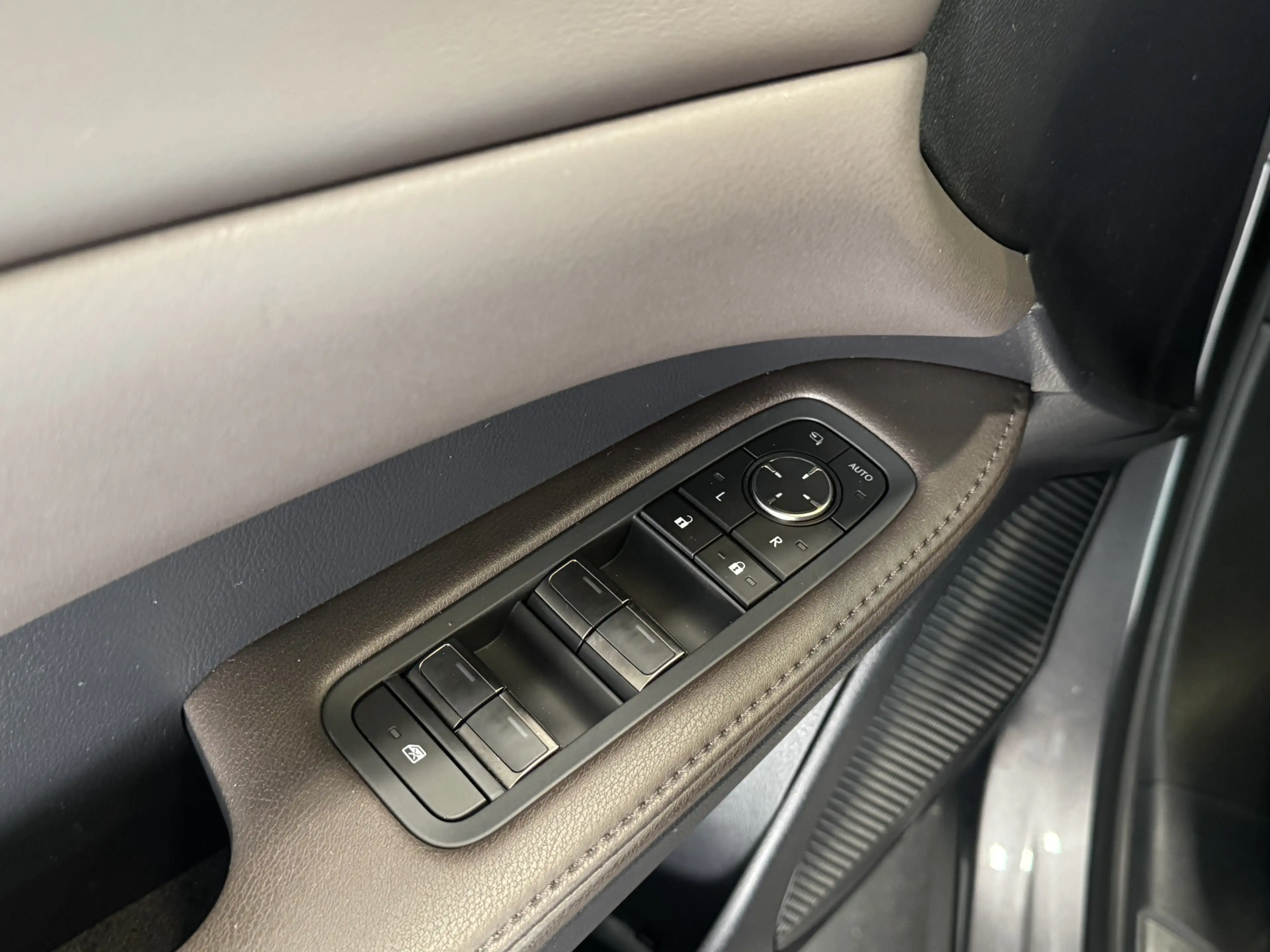 Lexus RX 450h 450h+ Plug-in Hybrid Luxury Line | volleder | Stoe — photo 10