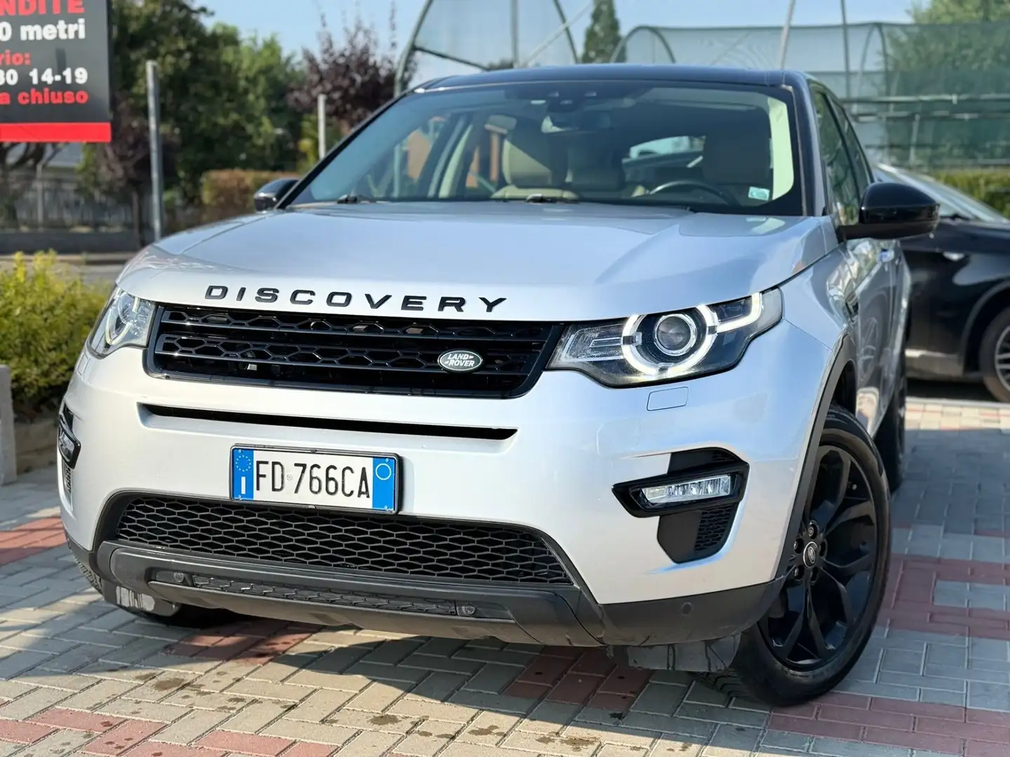 Land Rover Discovery Sport Discovery Sport 2.0 TD4 180 CV Auto Business Ed.Pr Grijs - 1