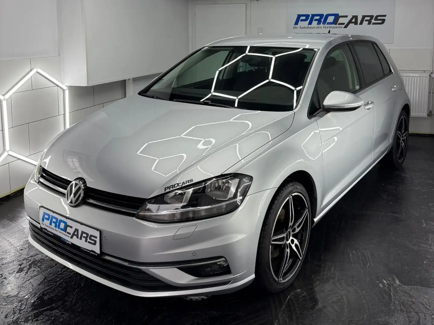 Volkswagen Golf Golf 7 1,6 TDI*VIRTUAL*SITZHZG.*AppleCare* Silber - 2