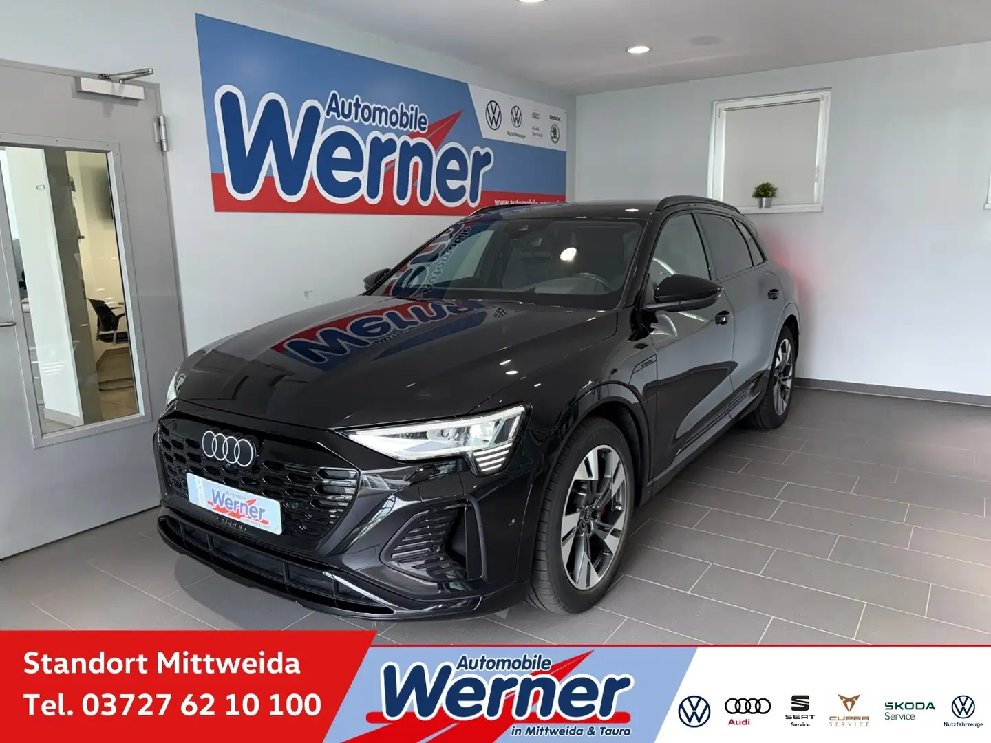Audi Q8 e-tron S line 55 quattro Schwarz - 1