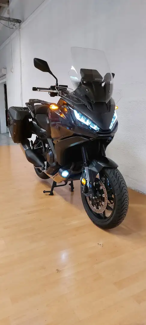 Honda NT 1100 Noir - 2