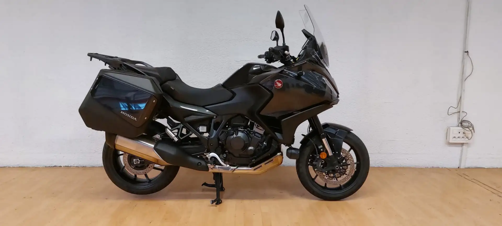 Honda NT 1100 Noir - 1