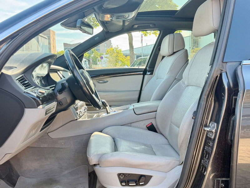 BMW 535 i GT*Pano*HuD*Keyless*Memory*ComfortSitz*Cam — photo 11