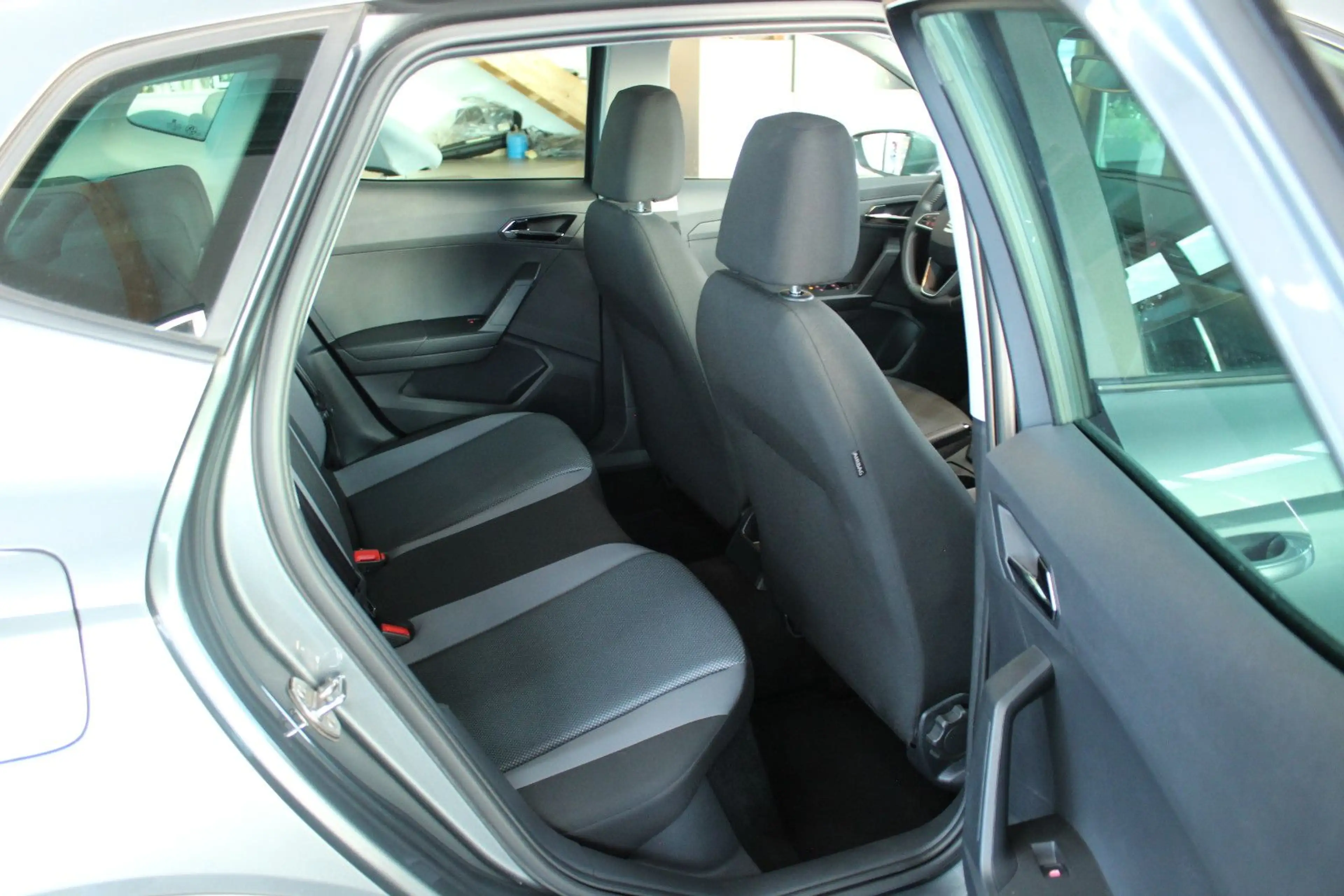 SEAT Arona 1.0 TSI Style*NAVI*KLIMA* — photo 12