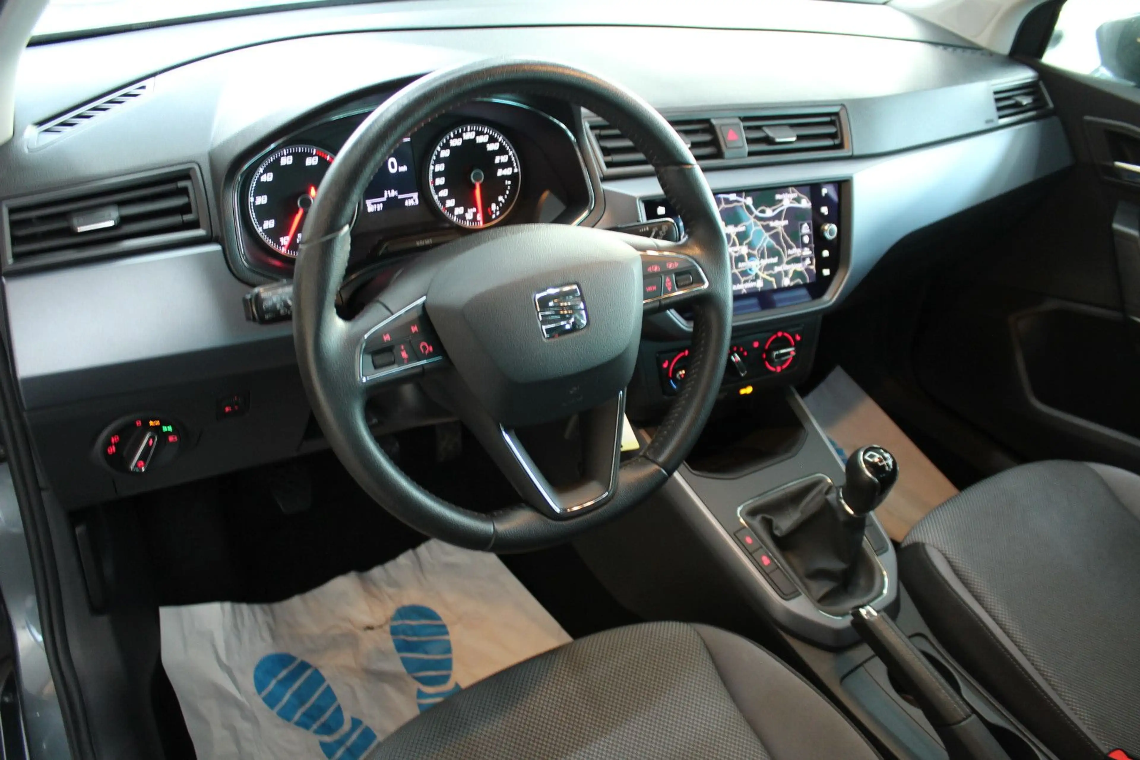 SEAT Arona 1.0 TSI Style*NAVI*KLIMA* — photo 8