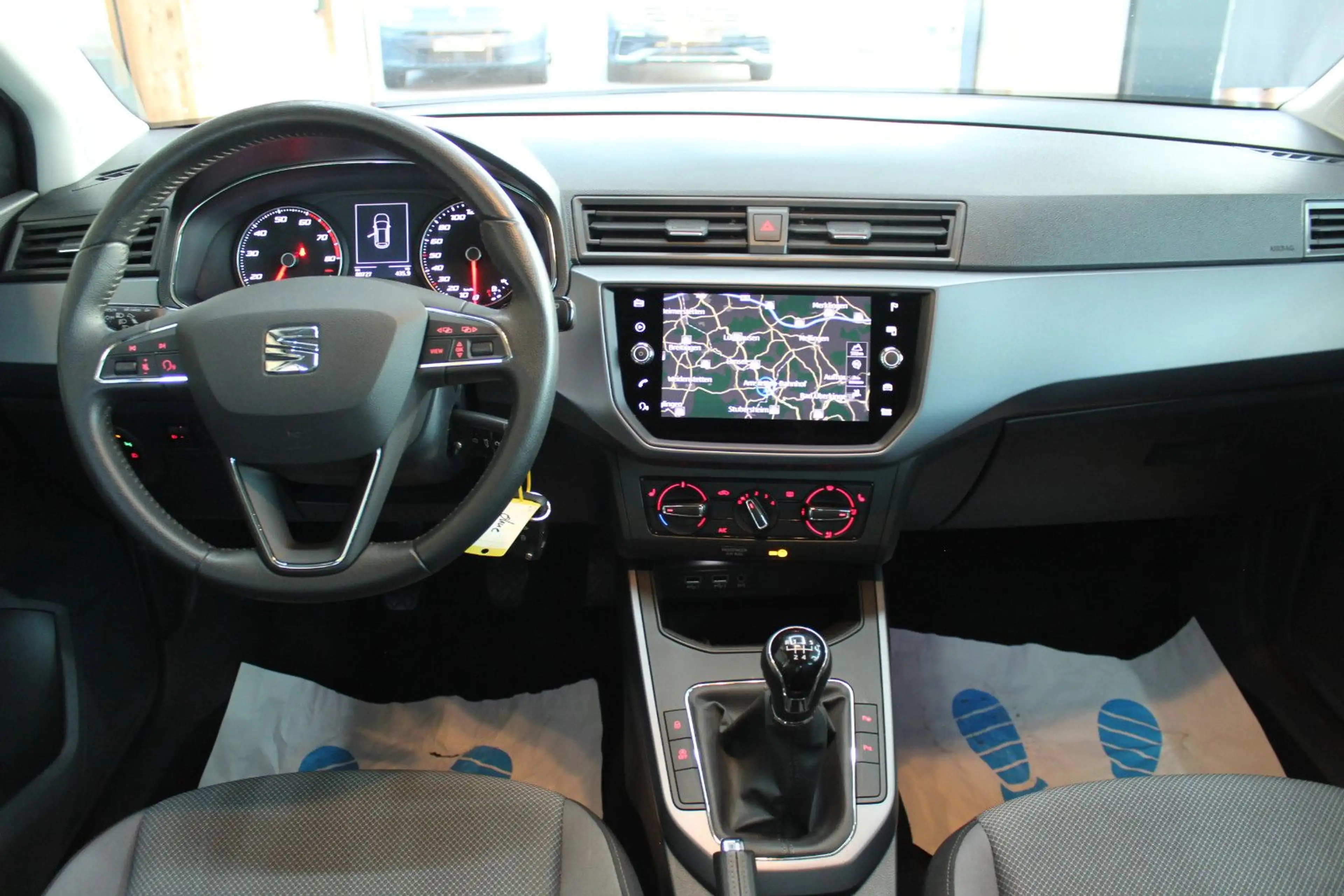 SEAT Arona 1.0 TSI Style*NAVI*KLIMA* — photo 9