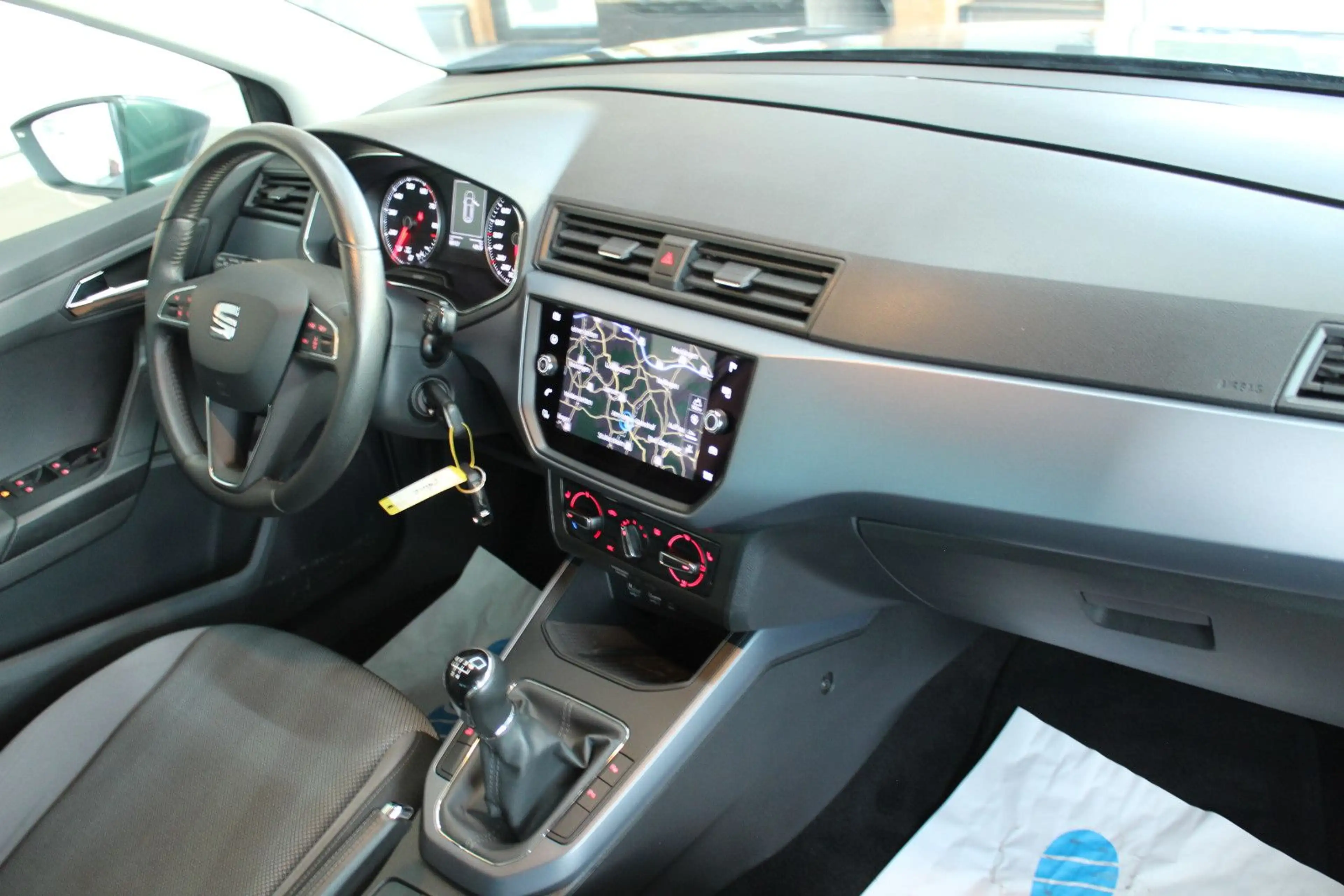 SEAT Arona 1.0 TSI Style*NAVI*KLIMA* — photo 11
