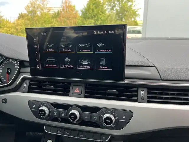 Audi A4 view 11