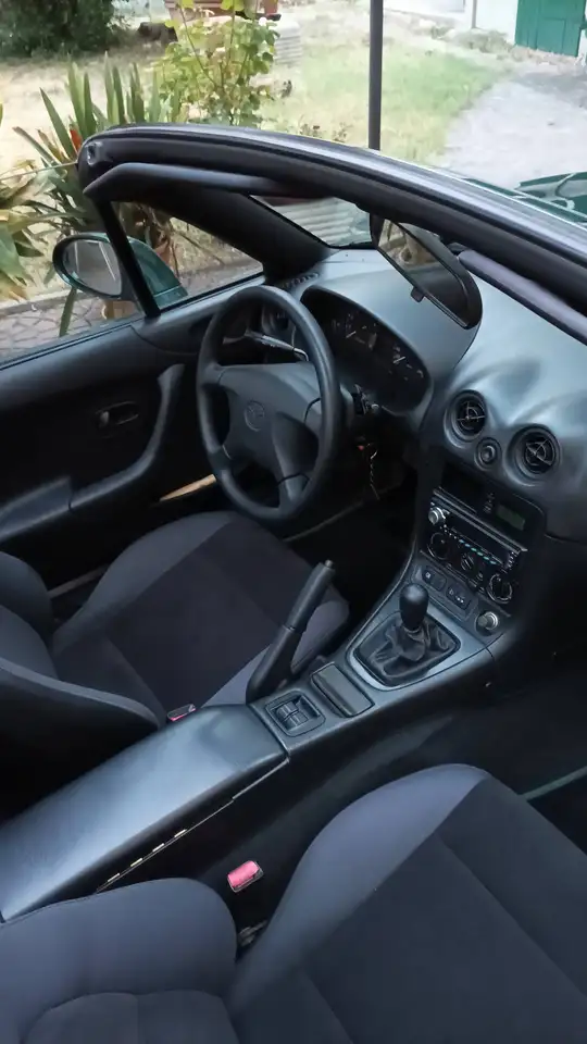 Mazda MX-5 II, foto 1