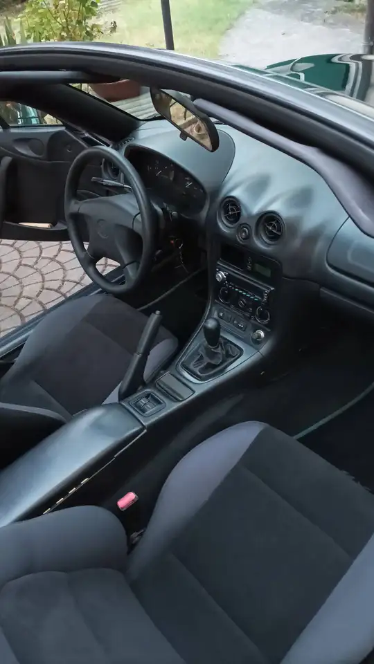 Mazda MX-5 II, foto 2