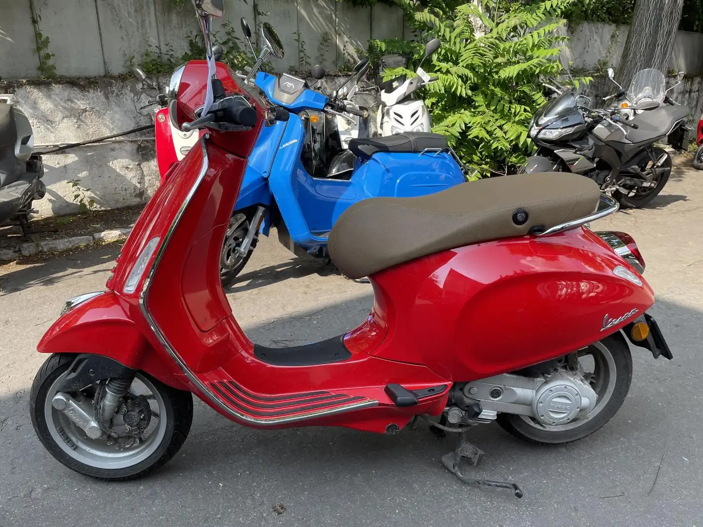 Vespa Primavera 50 LED USB LM nur 1865 KM Rouge - 2