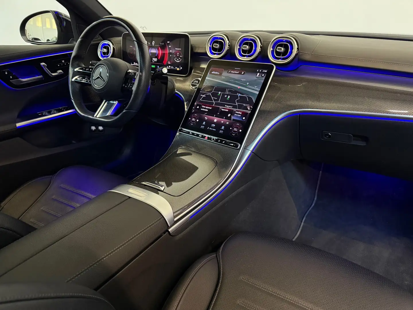 Mercedes-Benz C 300 e AMG Pano Sfeer 360 Memory Zwart - 2