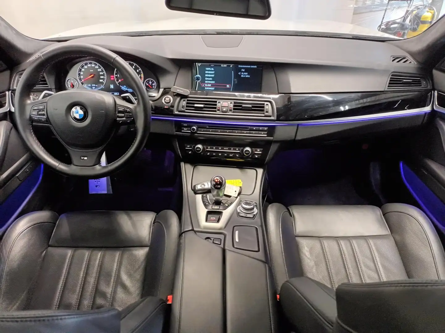 BMW M5 Export - Schade Blanc - 2