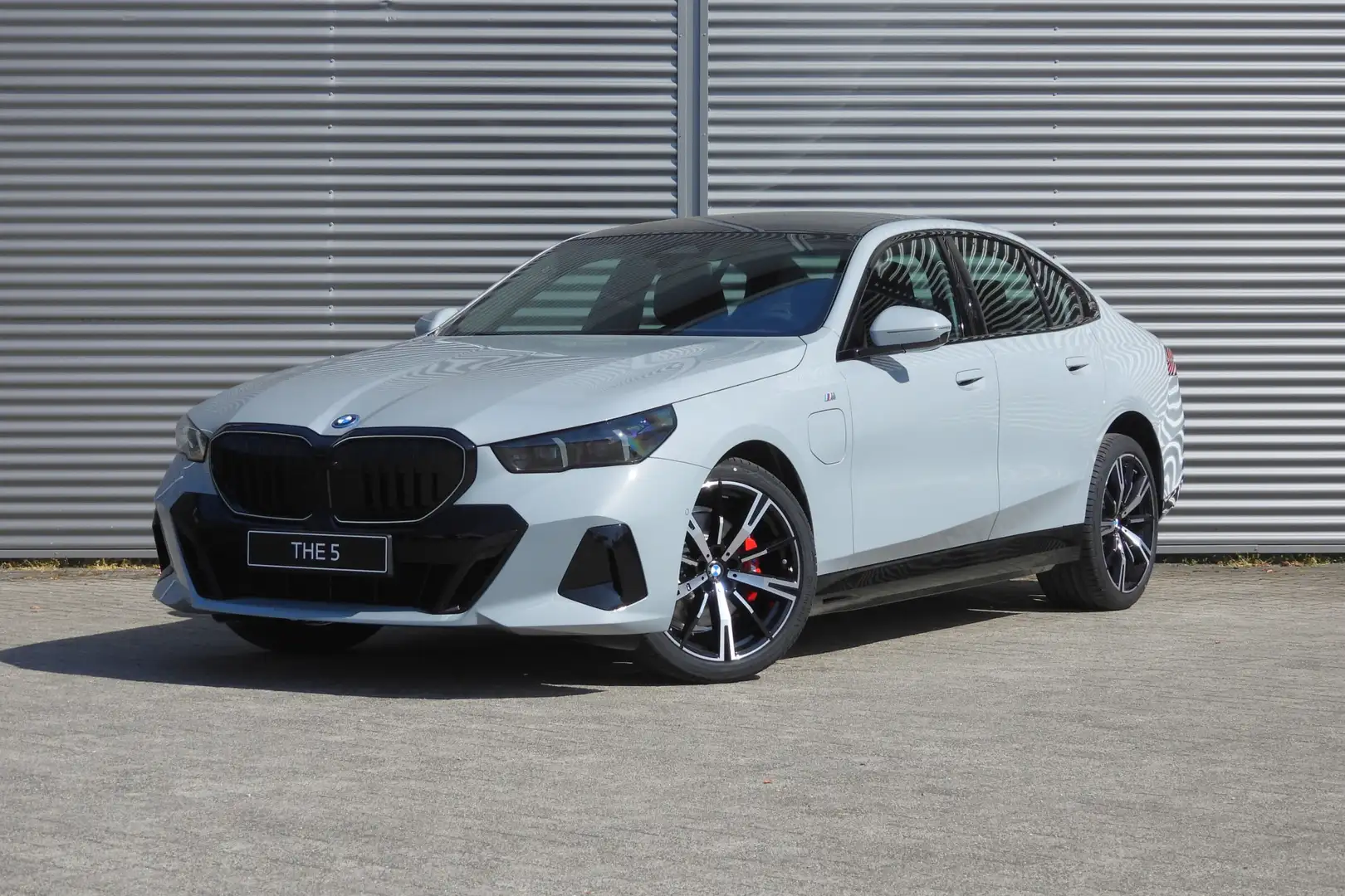 BMW 530 5 Serie 530e Automaat / Panoramadak / Trekhaak / P Grijs - 1