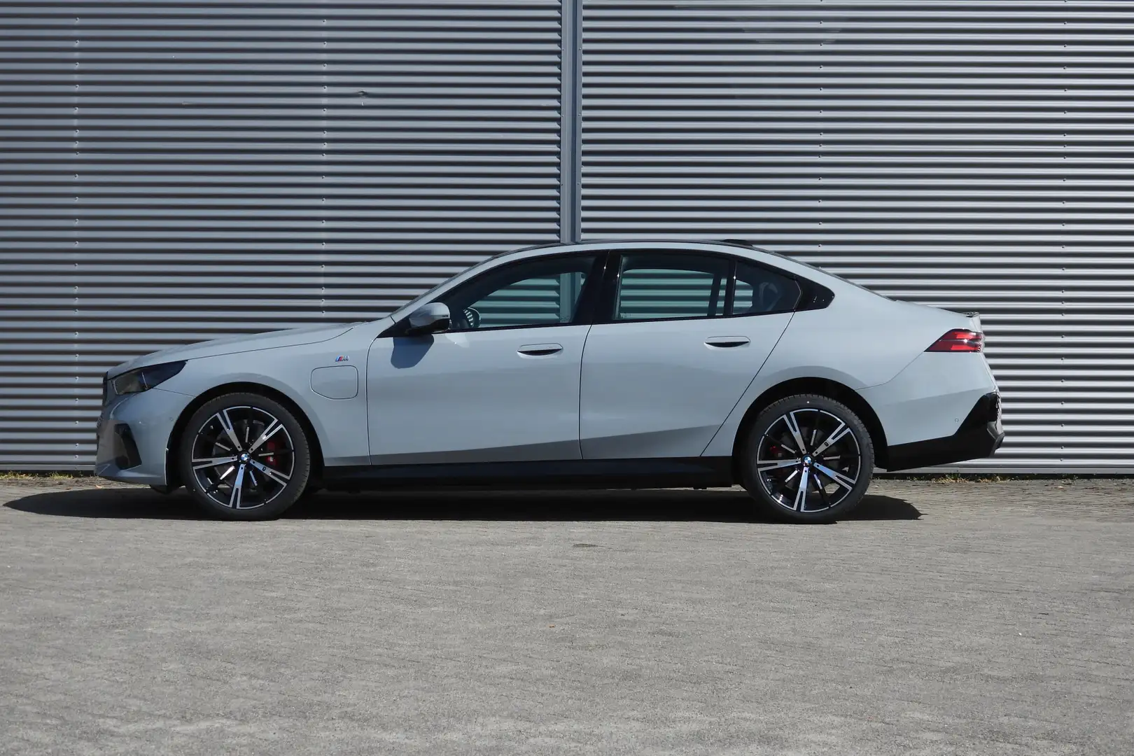 BMW 530 5 Serie 530e Automaat / Panoramadak / Trekhaak / P Grijs - 2