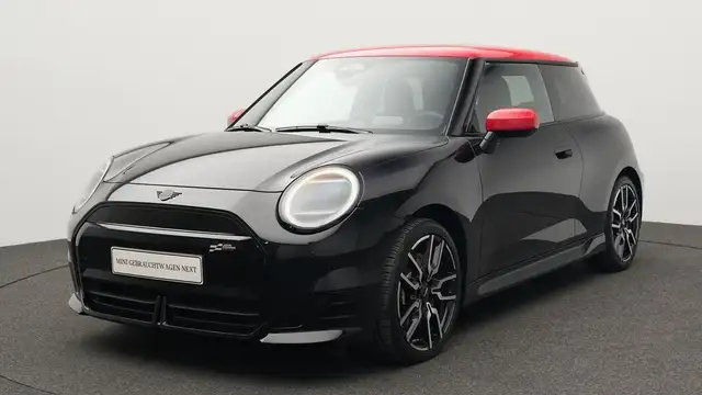 MINI Cooper E John Cooper Works Trim