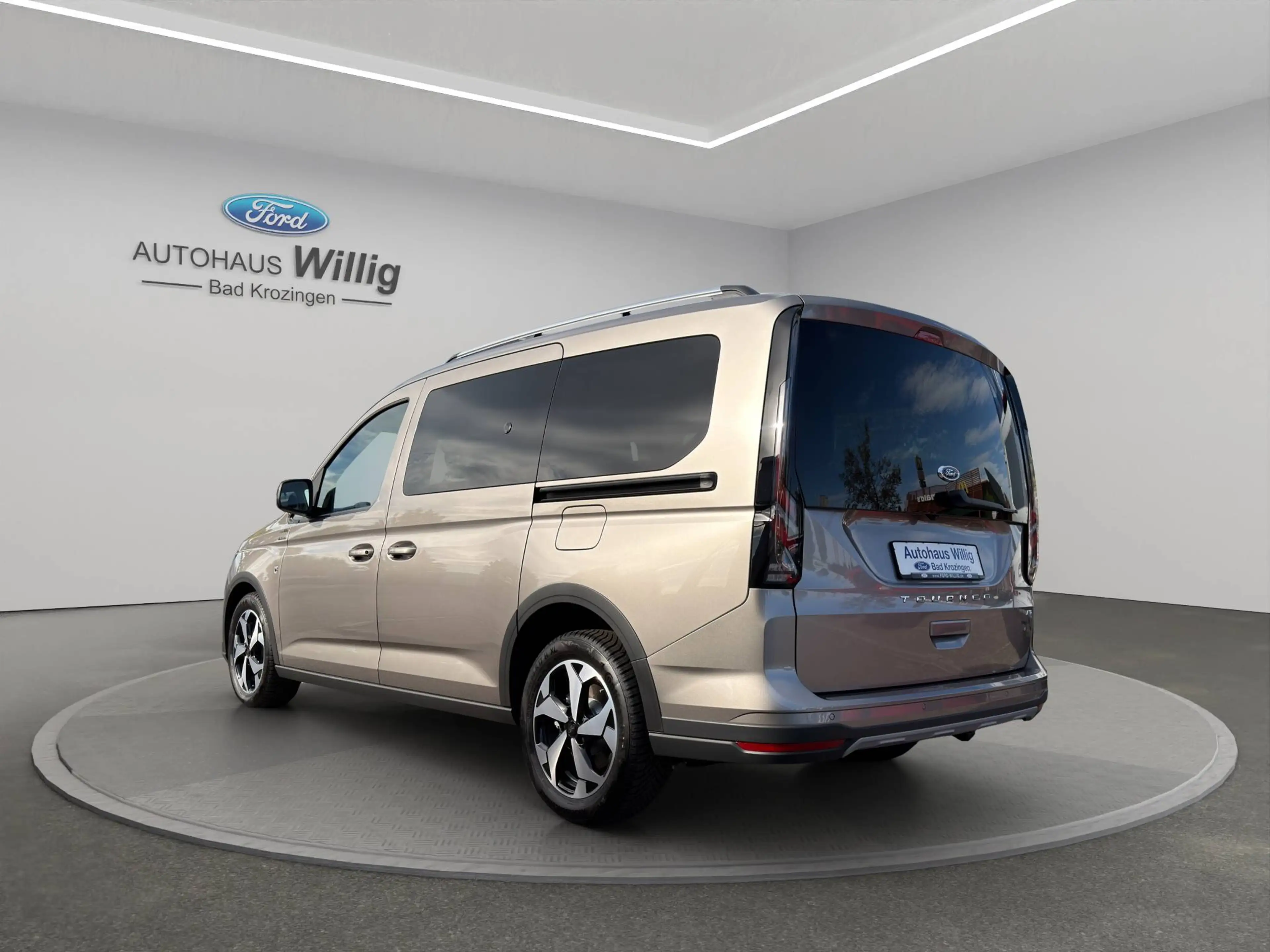 Ford Tourneo Connect Active AWD — photo 4