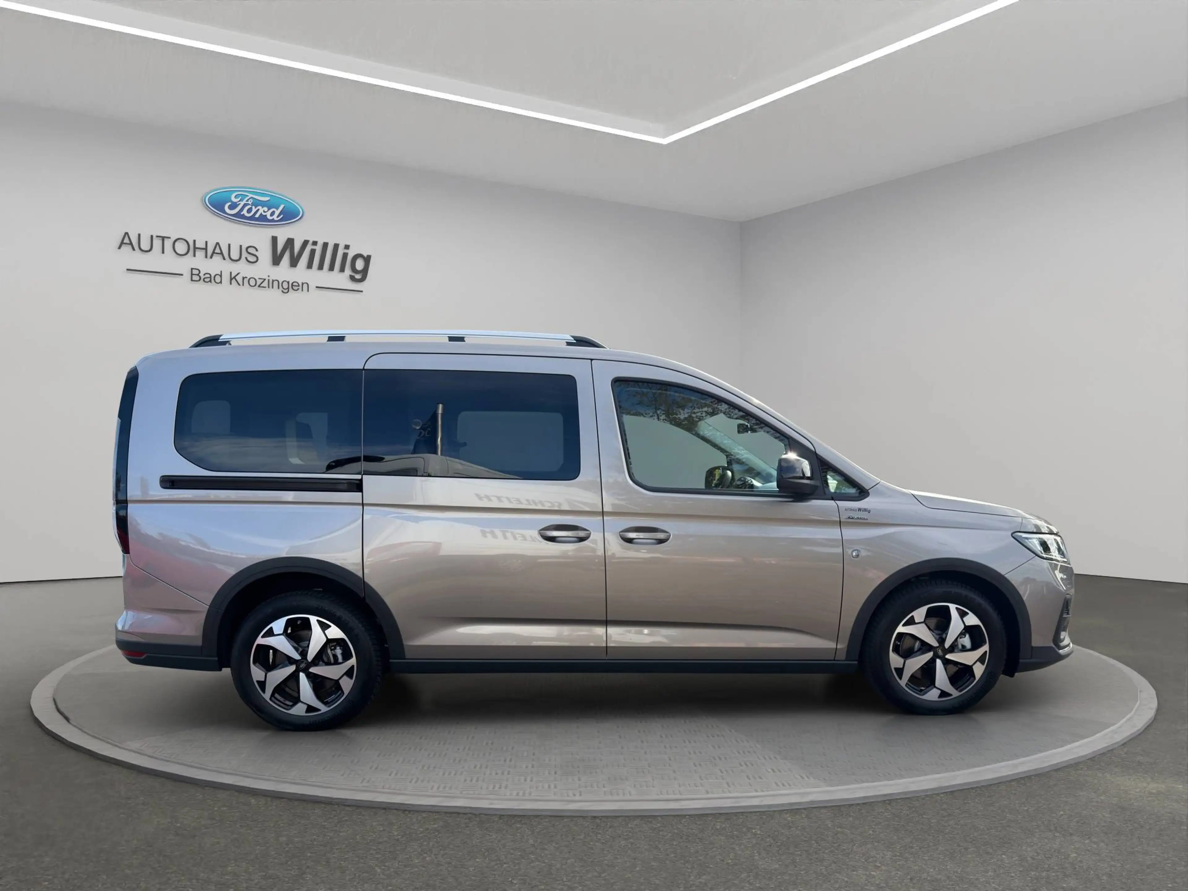 Ford Tourneo Connect Active AWD — photo 7