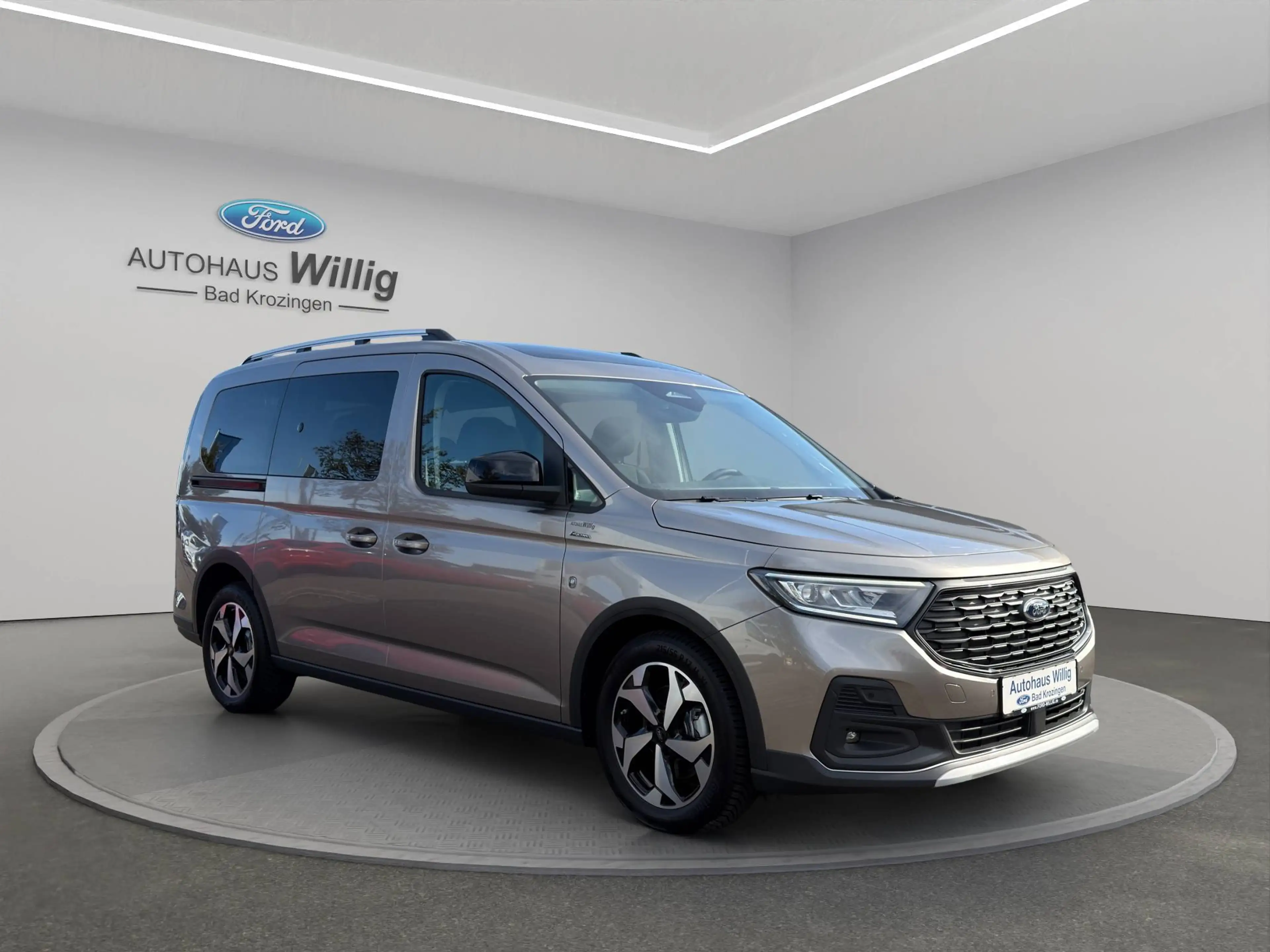 Ford Tourneo Connect Active AWD — photo 8