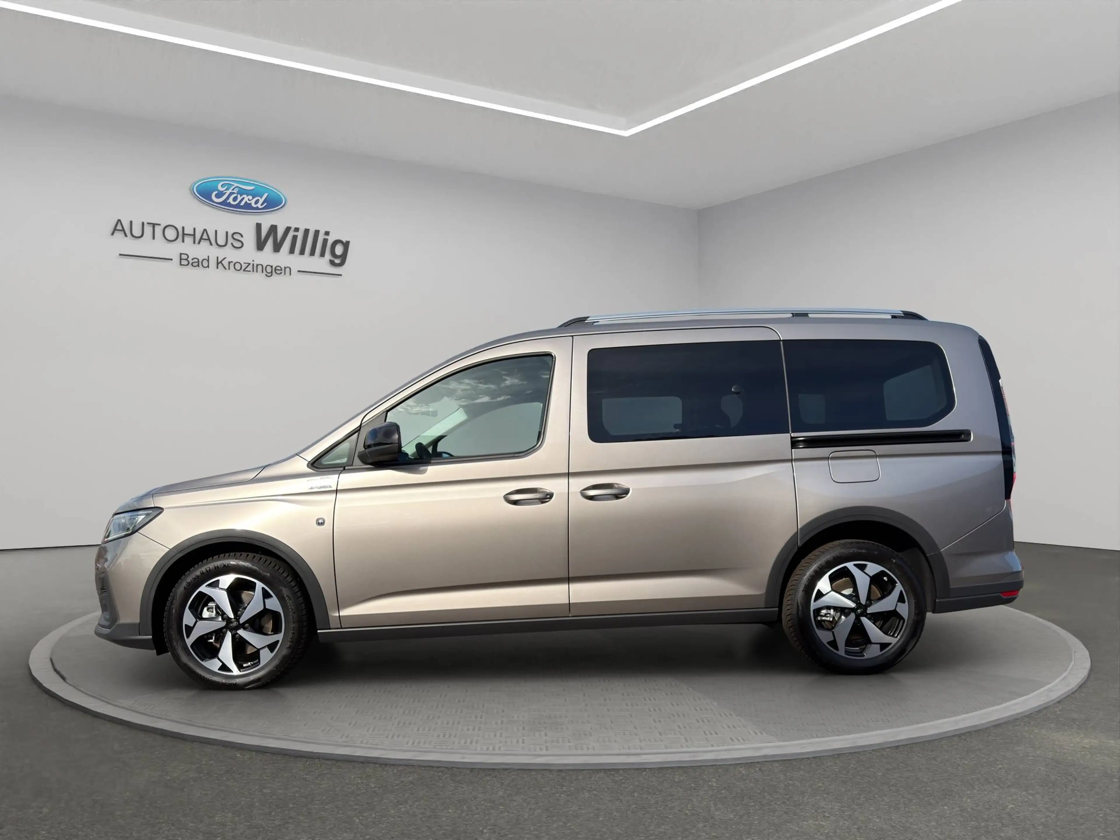 Ford Tourneo Connect Active AWD — photo 3