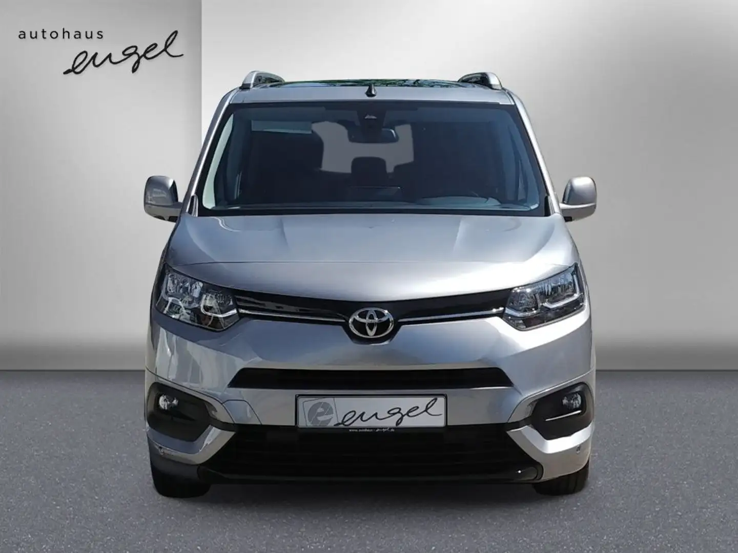 Toyota Proace Proace City Verso 1.2T L1 Team Deutschland,NAVI,SH Zilver - 2