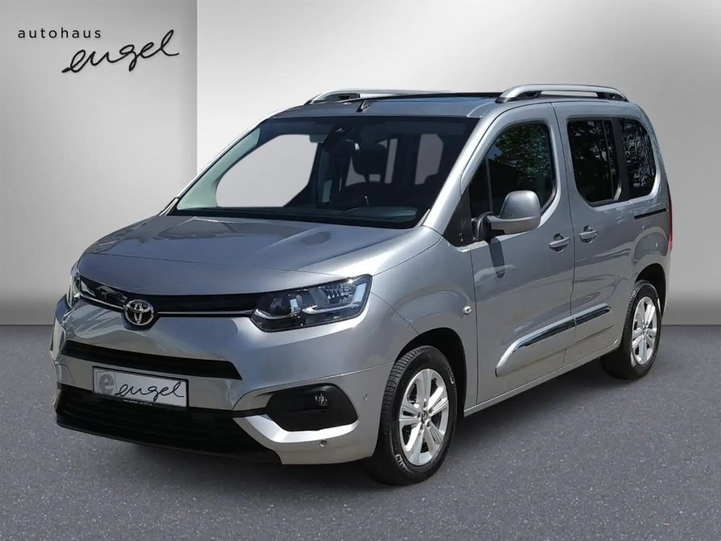 Toyota Proace Proace City Verso 1.2T L1 Team Deutschland,NAVI,SH Zilver - 1