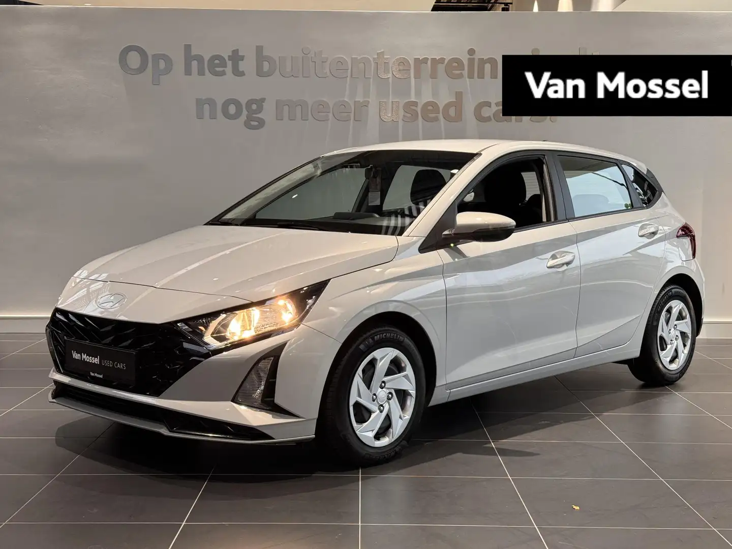 Hyundai i20 1.0 T-GDi 48V 74kW Techno Gris - 1