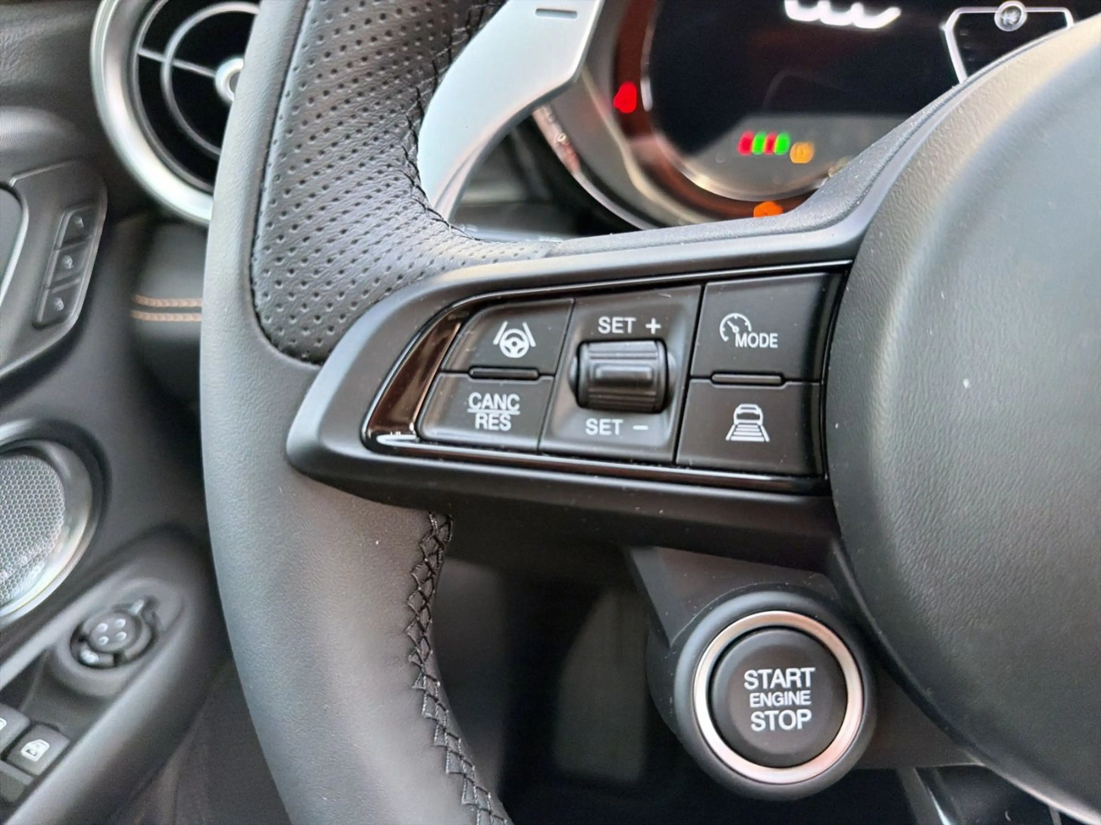 Alfa Romeo Tonale IBRIDA 175 1.5VGT ACC+LED+Navi+Pano+SD+LM — photo 14