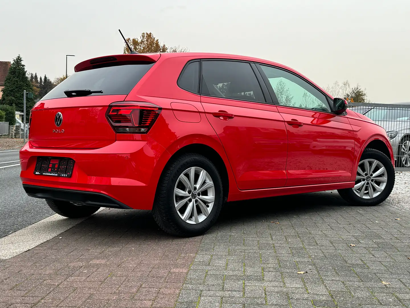 Volkswagen Polo Highline Virtual Cockpit Navi Klima Unfallfrei TOP Rood - 2