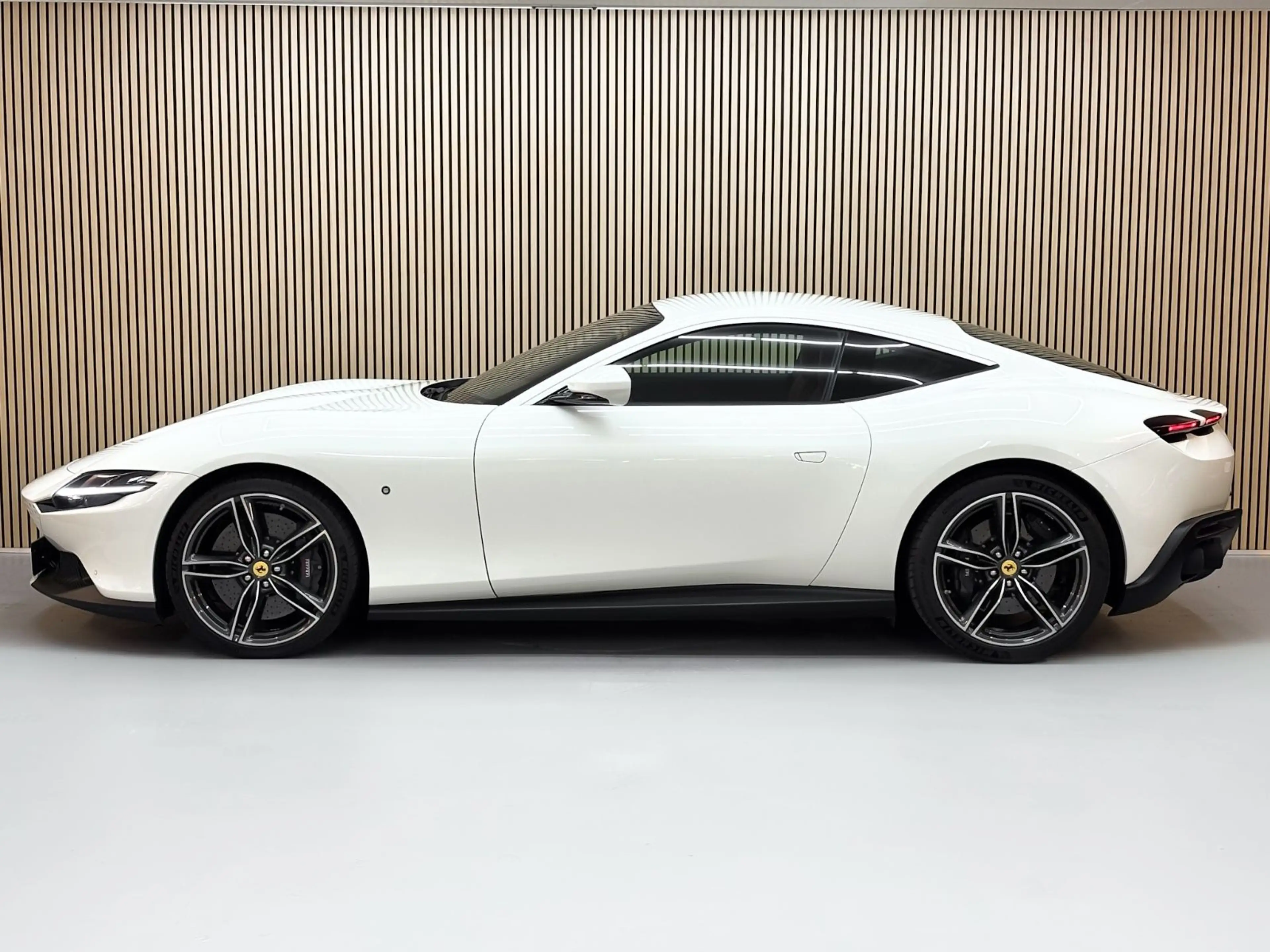 Ferrari Roma 3.9 T V8 DCT — photo 7
