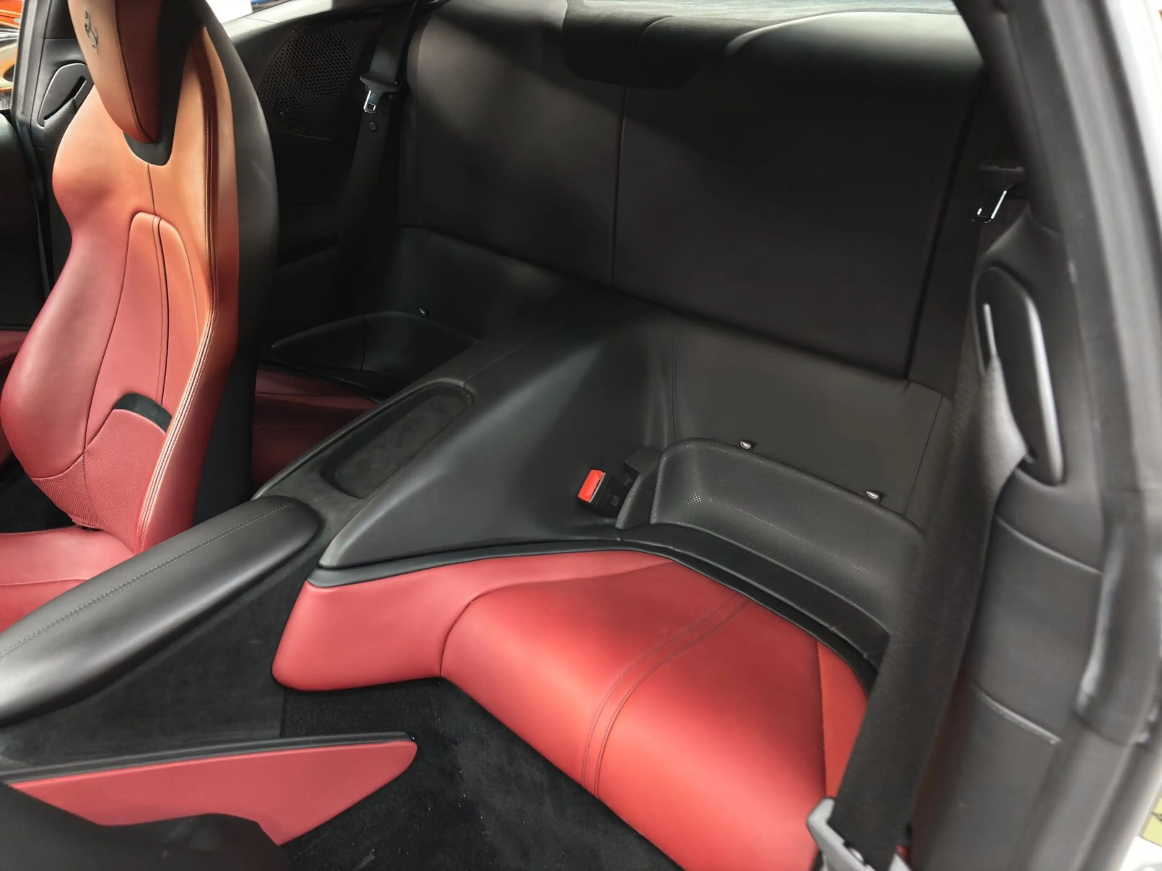 Ferrari Roma 3.9 T V8 DCT — photo 15