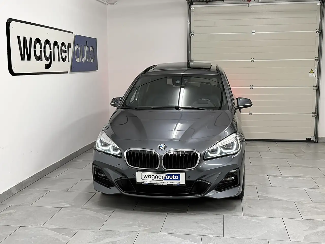 BMW 218