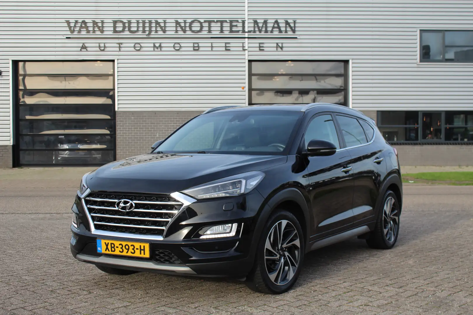 Hyundai TUCSON 1.6 T-GDI Premium / LPG / 360º Camera / CarPlay / Fekete - 1
