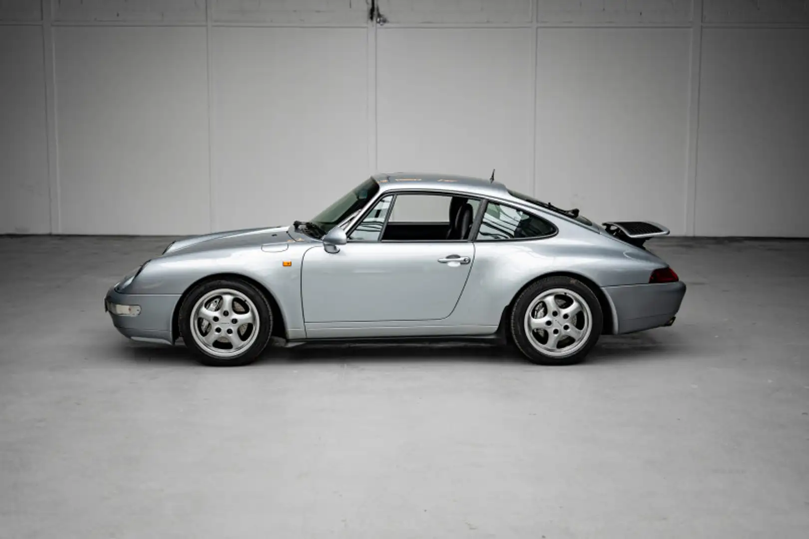 Porsche 911 (993) CARRERA 4 *FAIBLE KILOMÉTRAGE* Grau - 2
