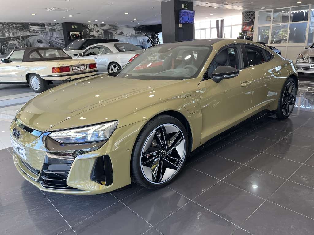 Audi e-tron GT RS - foto 1