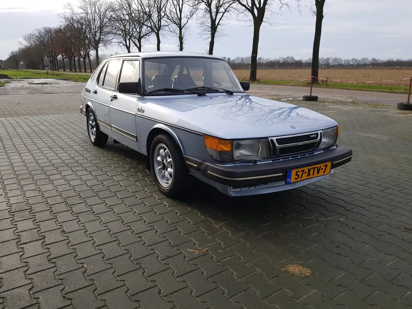 Saab 900 2.0 Turbo SE 16 Modrá - 2