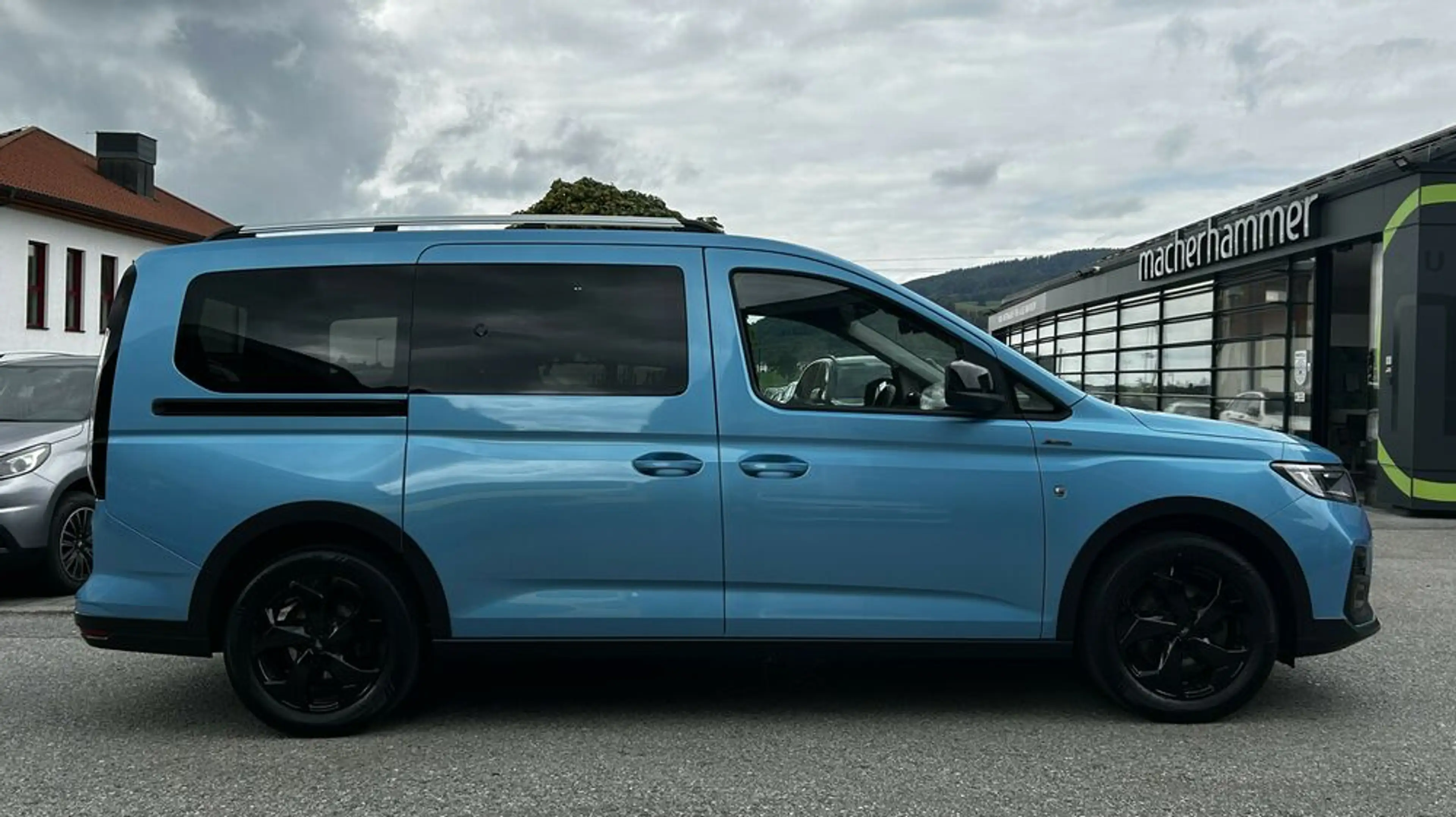 Ford Tourneo Connect Active AWD *7-SITZER*PANO*AHK*17'' — photo 5