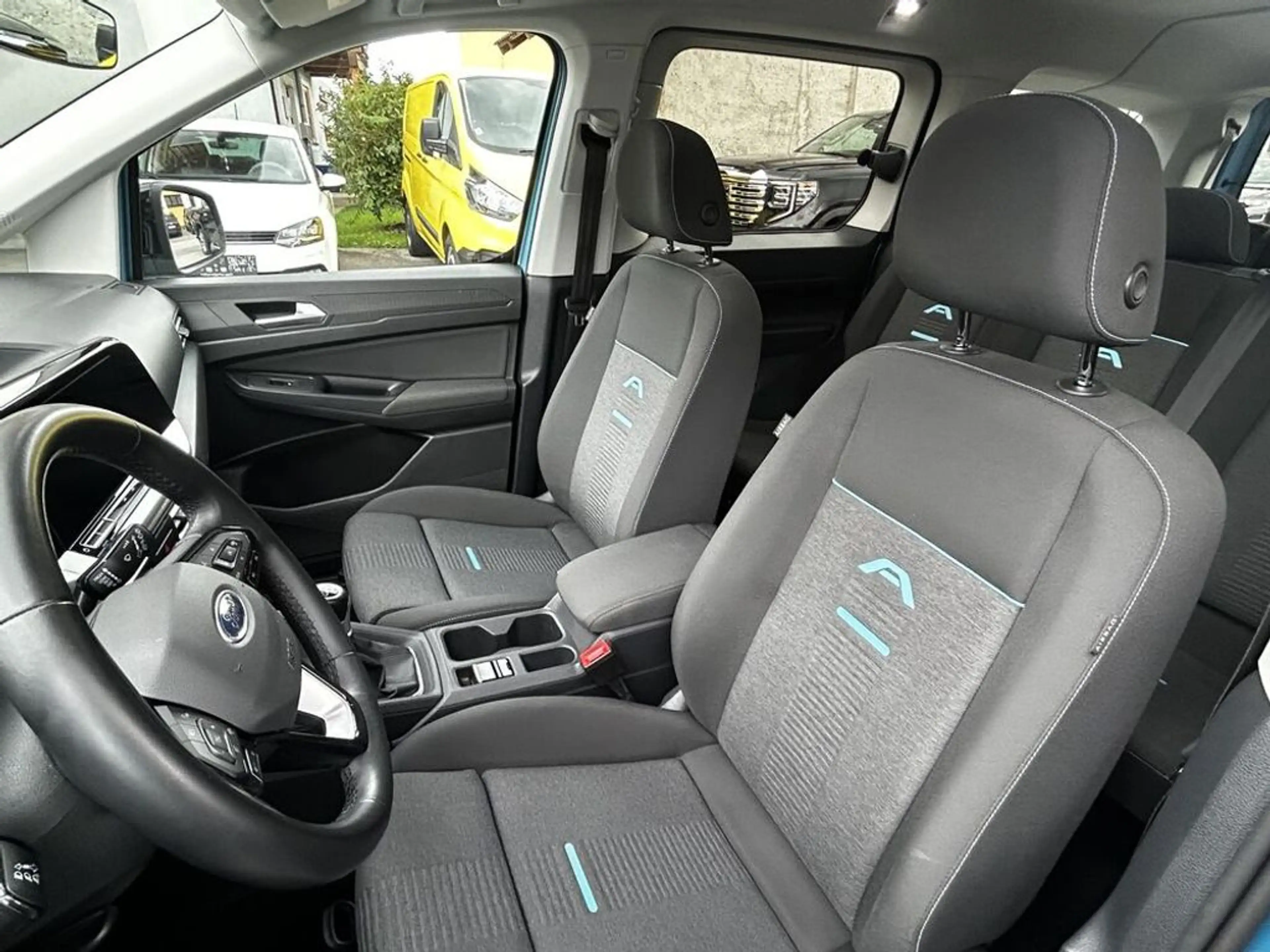 Ford Tourneo Connect Active AWD *7-SITZER*PANO*AHK*17'' — photo 9