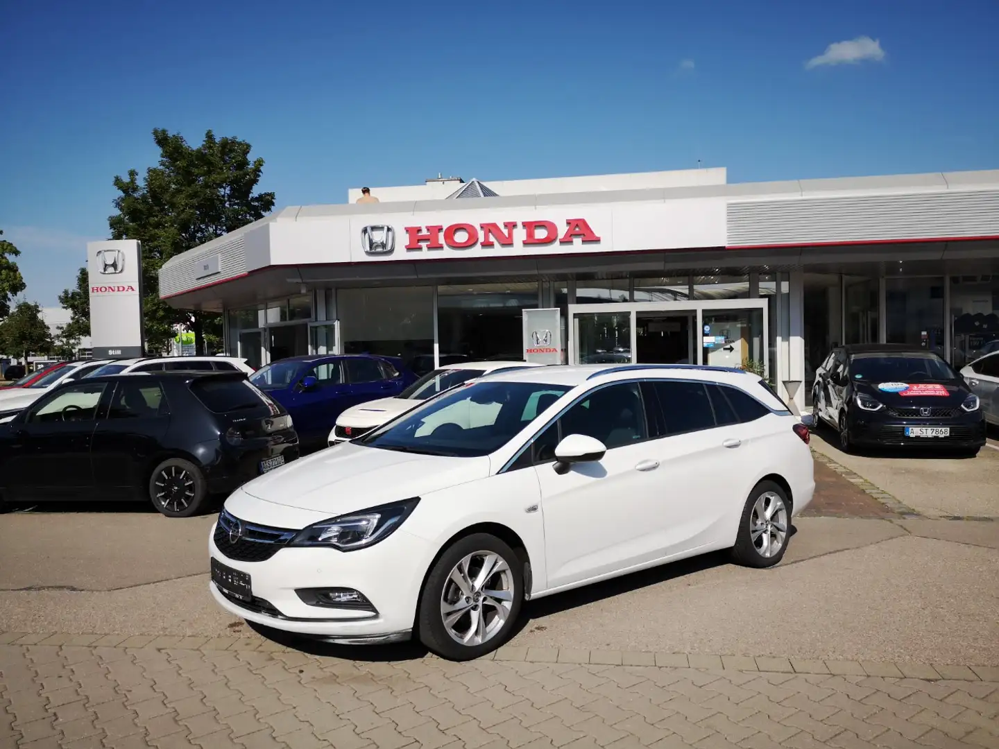 Opel Astra K Sports Tourer 1.4 T Dynamic Navi Kamera Weiß - 2